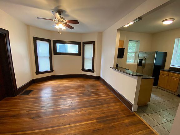 5th image of 2257 Indianola Ave