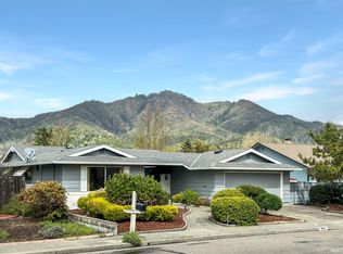 8912 Oakmont Dr, Santa Rosa, CA 95409