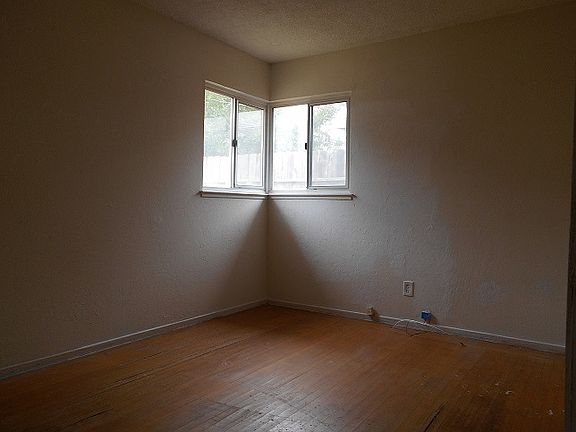 5th image of 3644 Sean Dr