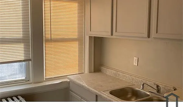 8003 S Campbell Ave #3 — Photo 5