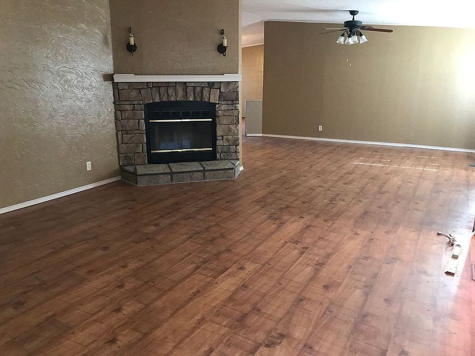 Front Living Room 