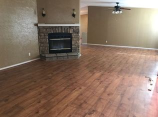 902 6th St, Olton, TX 79064