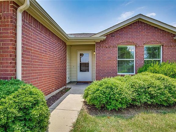 4th image of 4400 Alsace Dr