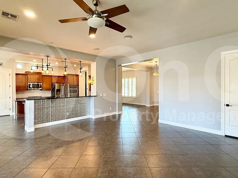 3115 E Ironside Ct — Photo 8