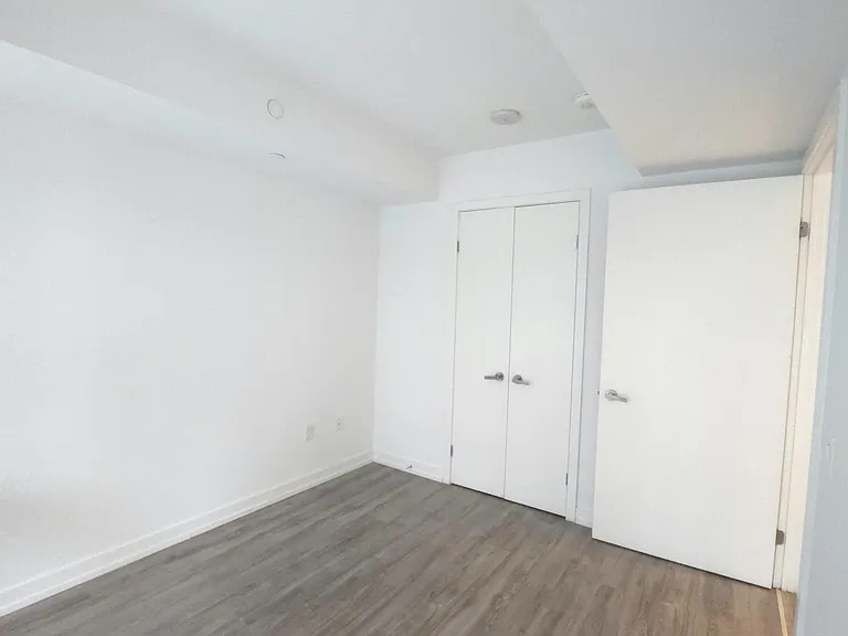 77 Shuter St #603 — Photo 12