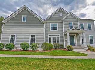 32 Farrington Ave, Wrentham, MA 02093