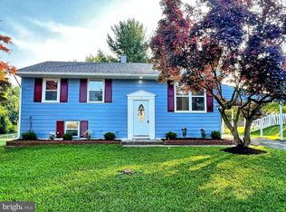 33 Greenview Ave, Reisterstown, MD 21136