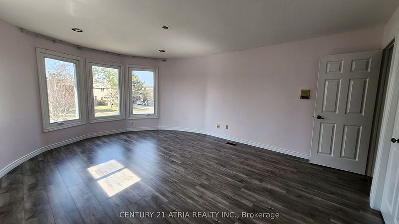 Toronto House for rent - 4 Bedrooms — photo 10