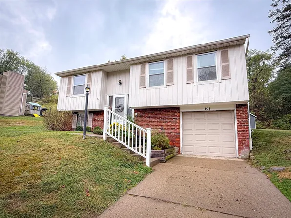 101 Glengarry Dr, Coraopolis, PA 15108