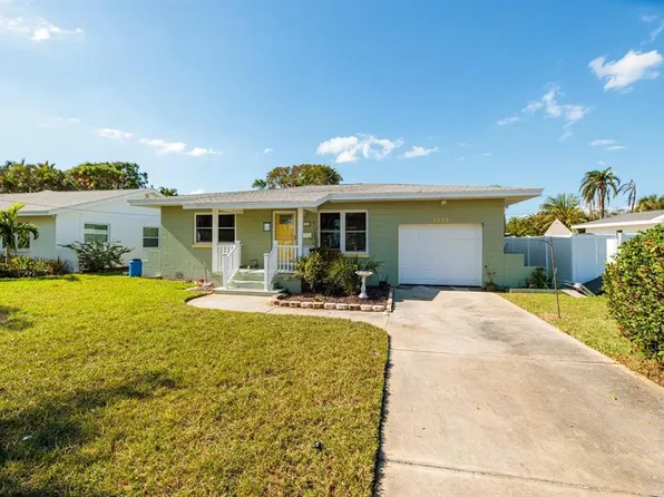 3738 Bayshore Blvd NE, Saint Petersburg, FL 33703