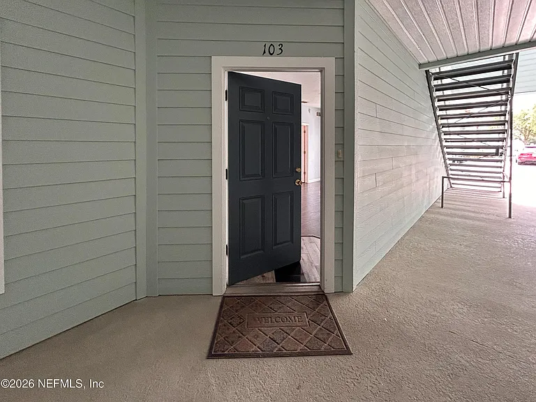 8215 Green Parrot Rd #103 — Photo 3