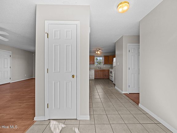 5th image of 119 Annie Road