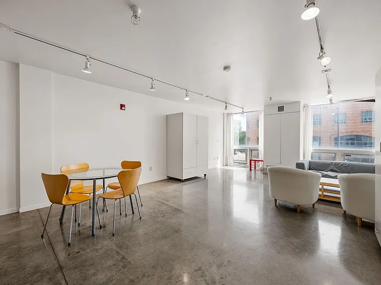Vogel House Apartments — Photo 6