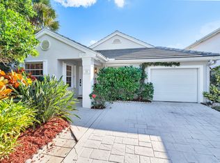 15 Commodore Pl, Palm Beach Gardens, FL 33418
