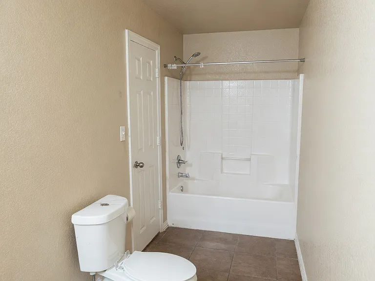 673 S Heights Dr — Photo 15