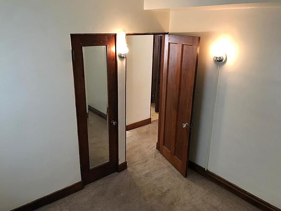5th image of 831 S 11th St #2nd