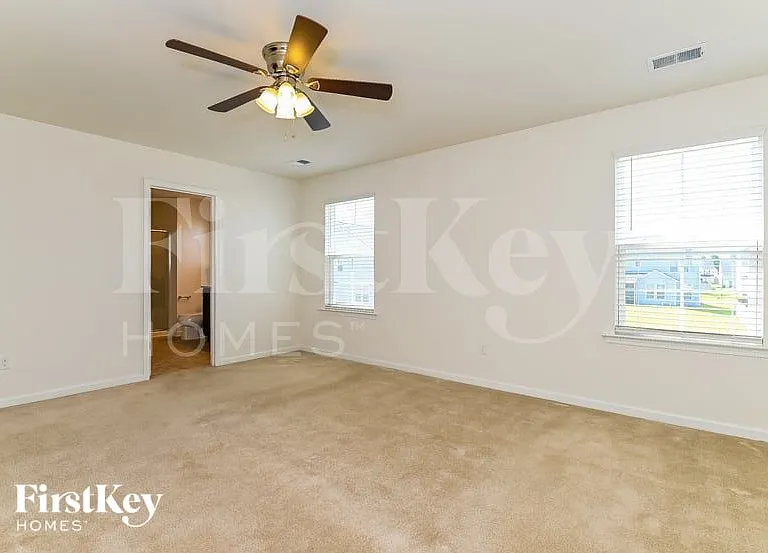1431 Hermitage Ln — Photo 10