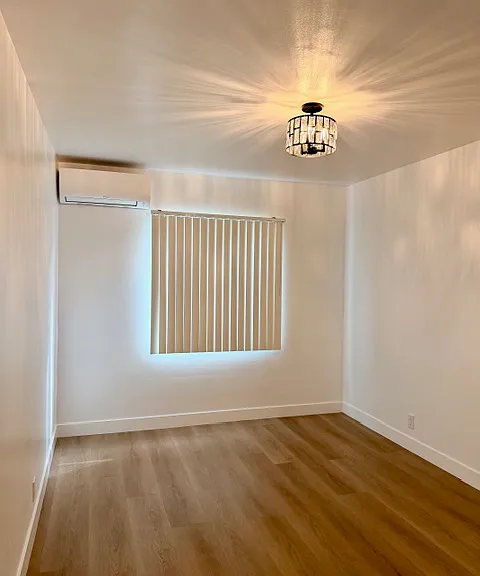231 Redondo Ave — Photo 9