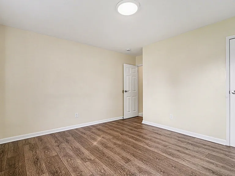 950 Harkin Dr — Photo 13
