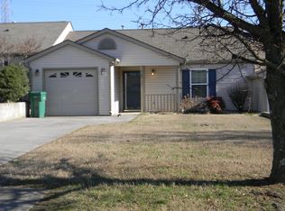 562 Ravenwood Dr, Maryville, TN 37801