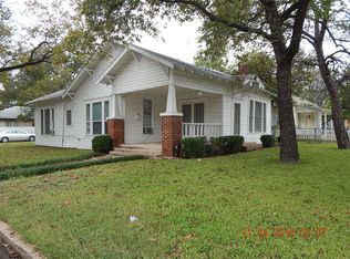 927 N Anglin St, Cleburne, TX 76031