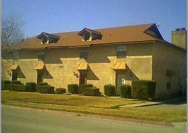 4 units per building