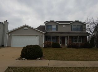 5321 N Castleberry Dr, Peoria, IL 61615