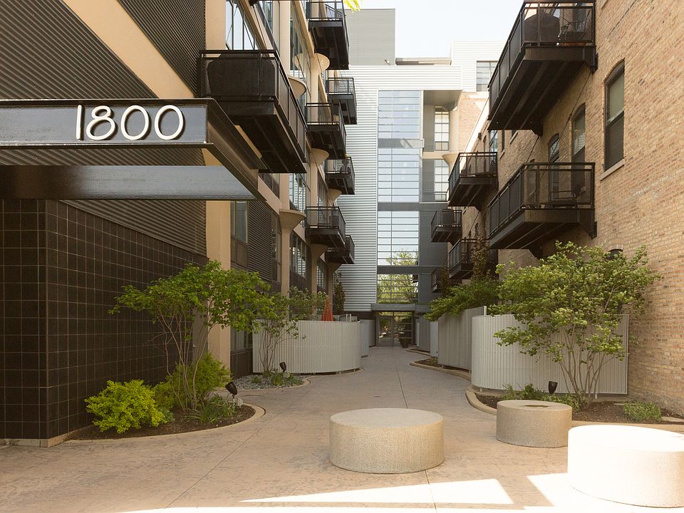 1st image of 1800 W Grace St APT 414
