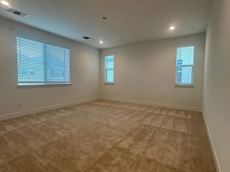2918 Turner Ave — Photo 45