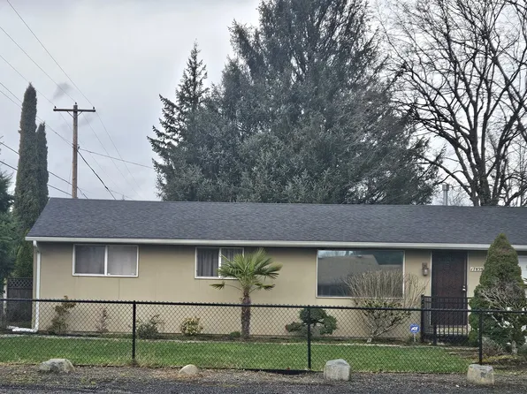 17839 SE Main St, Portland, OR 97233