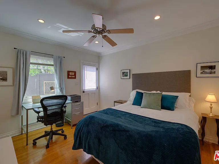 8704 Ashcroft Ave — Photo 17