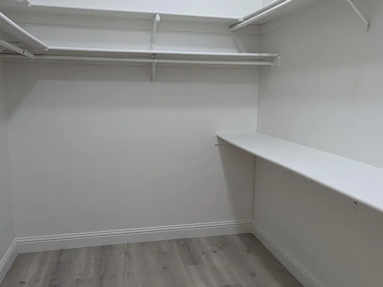 3316 Clearview Ct — Photo 12