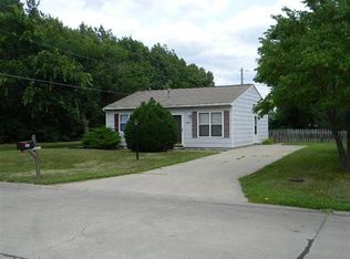 2140 Halls Lndg, Manhattan, KS 66502