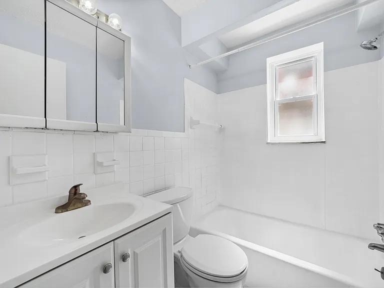 4273 W 222nd St #1 — Photo 6