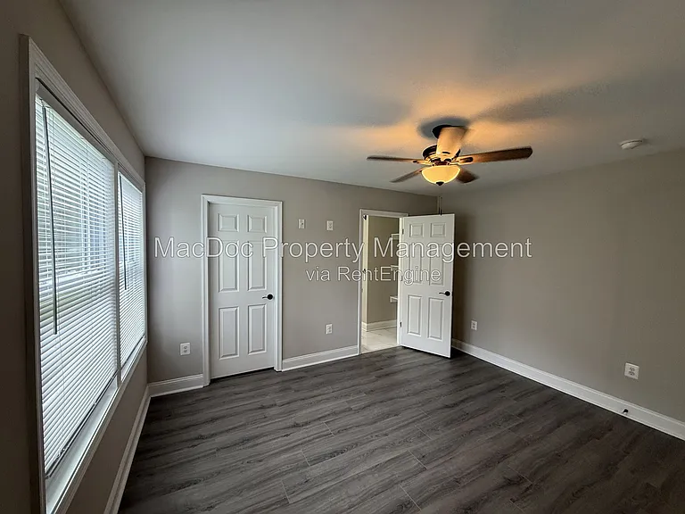 77 Lakeview Dr — Photo 20
