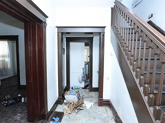 2nd image of 6208 Bailey Pl