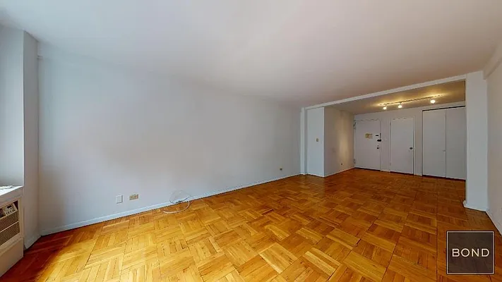 Rented by Bond New York | media 16