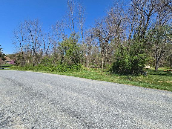 4th image of 32072 Shorewood Rd
