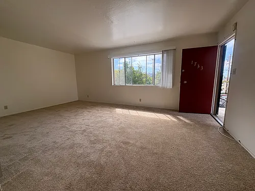 1729 162nd Ave #3 Photo 1