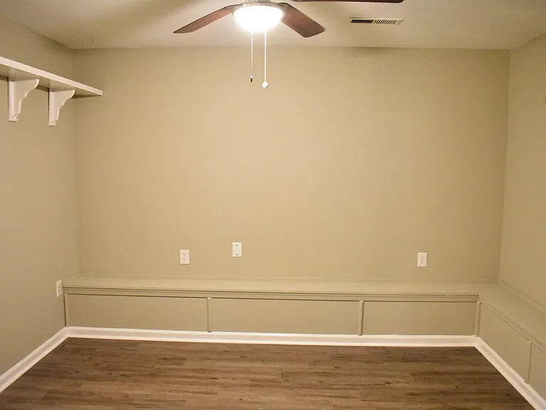 5405 Lee White Ln — Photo 27