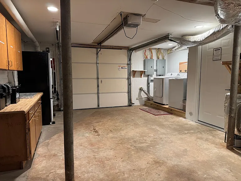 31 Swanson Ct — Photo 51