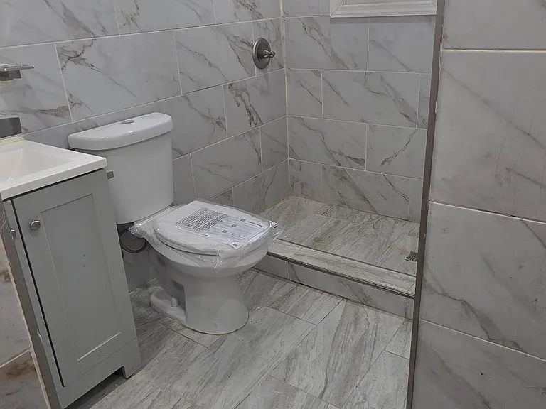 2069 Crotona Ave #2 — Photo 4