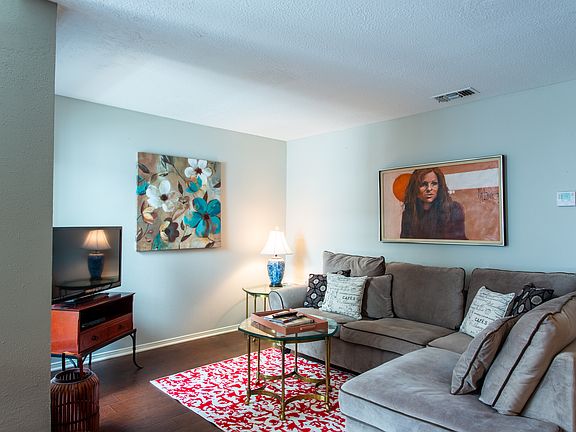 4th image of 800 Country Place Dr Unit 1107