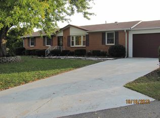 410 Lisle Dr, Clarksville, TN 37042