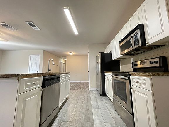 5th image of 7184A Alcove St