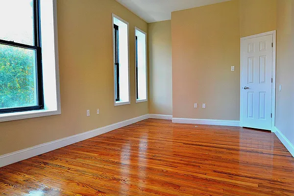 Rented by Hagstrom Management Inc | media 38