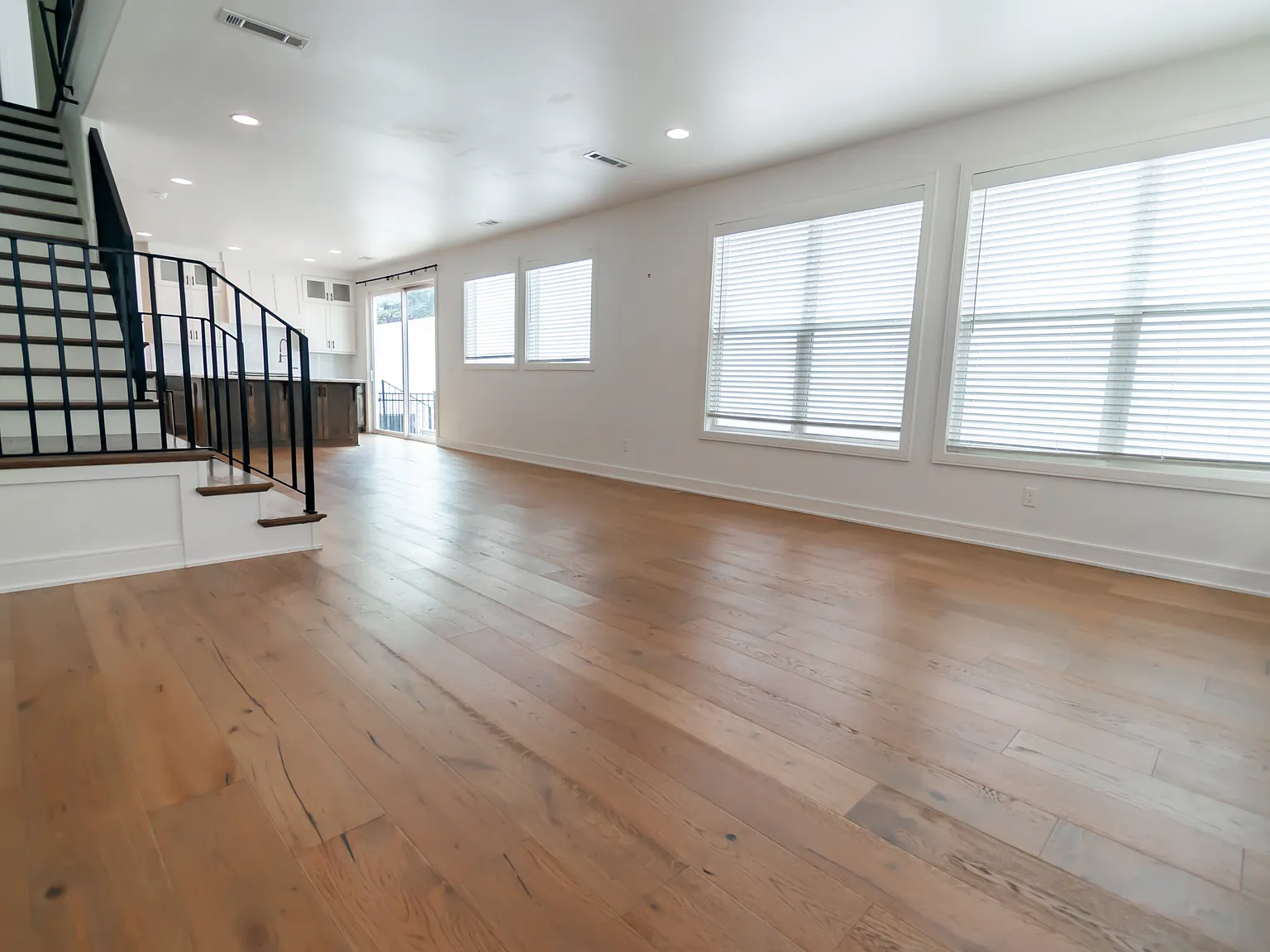 612 South Willow Avenue - 1 — Photo 4