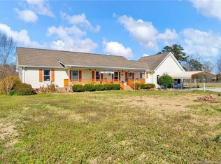 1197 Rowan Rd, Lumberton, NC 28358