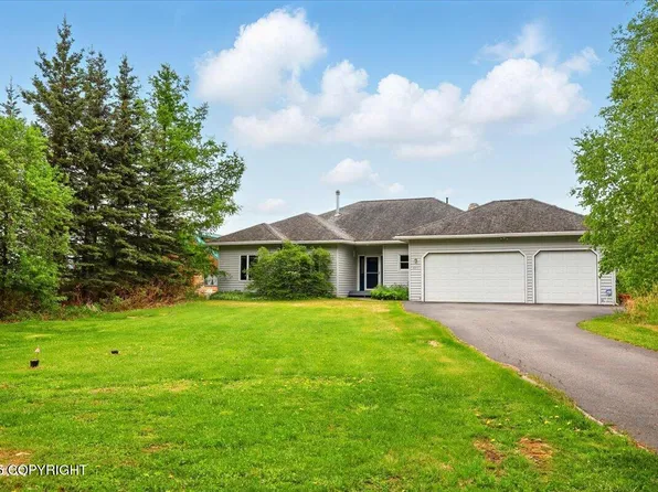 674 W Selina Ln, Wasilla, AK 99654