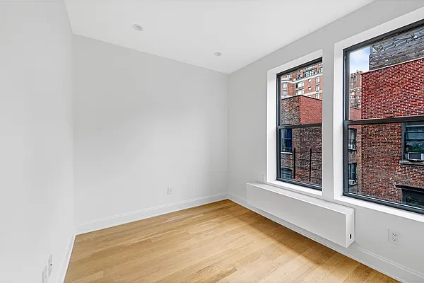 Rented by Compass | media 50